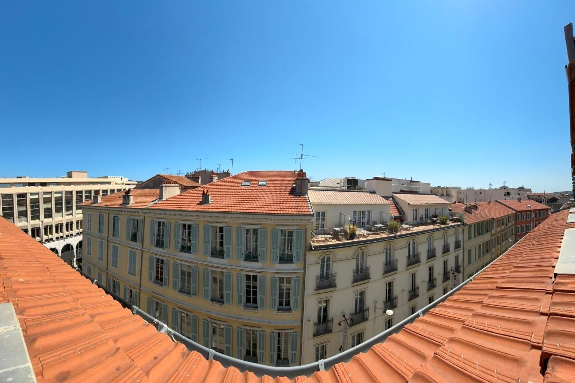 Bright Near The Of Nizza